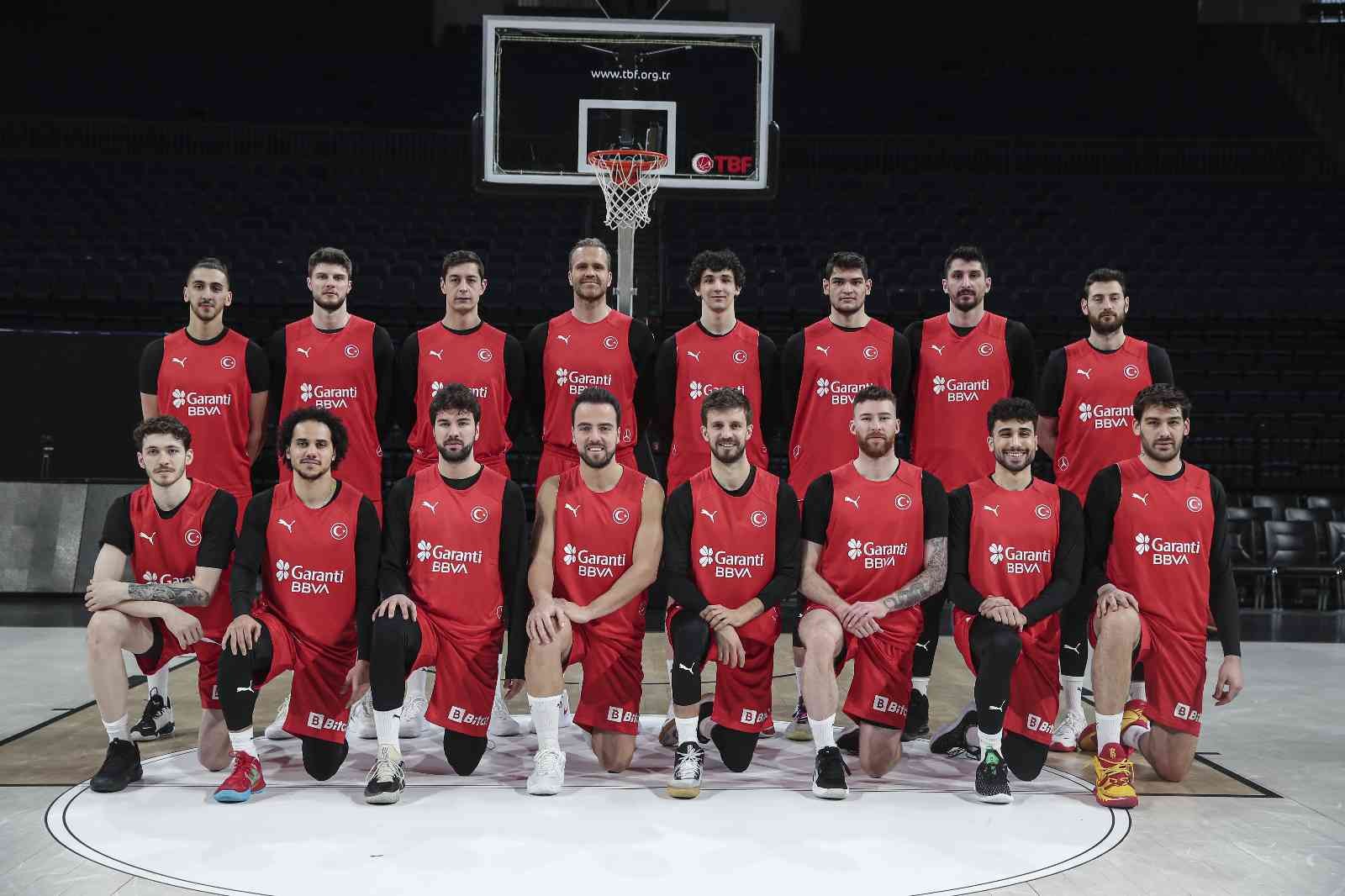 A Milli Erkek Basketbol Takımı, FIBA 2023 Dünya Kupası Elemeleri B Grubu üçüncü maçında yarın TSİ 19.00’da deplasmanda Yunanistan ile ...