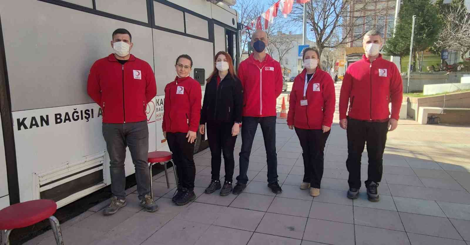 Türk Kızılay Edirne Kızılay Kan Bağış Merkezi ve Kızılay Malkara İlçe Temsilciliği tarafından Malkara ilçesinde düzenlenen “kan bağış ...