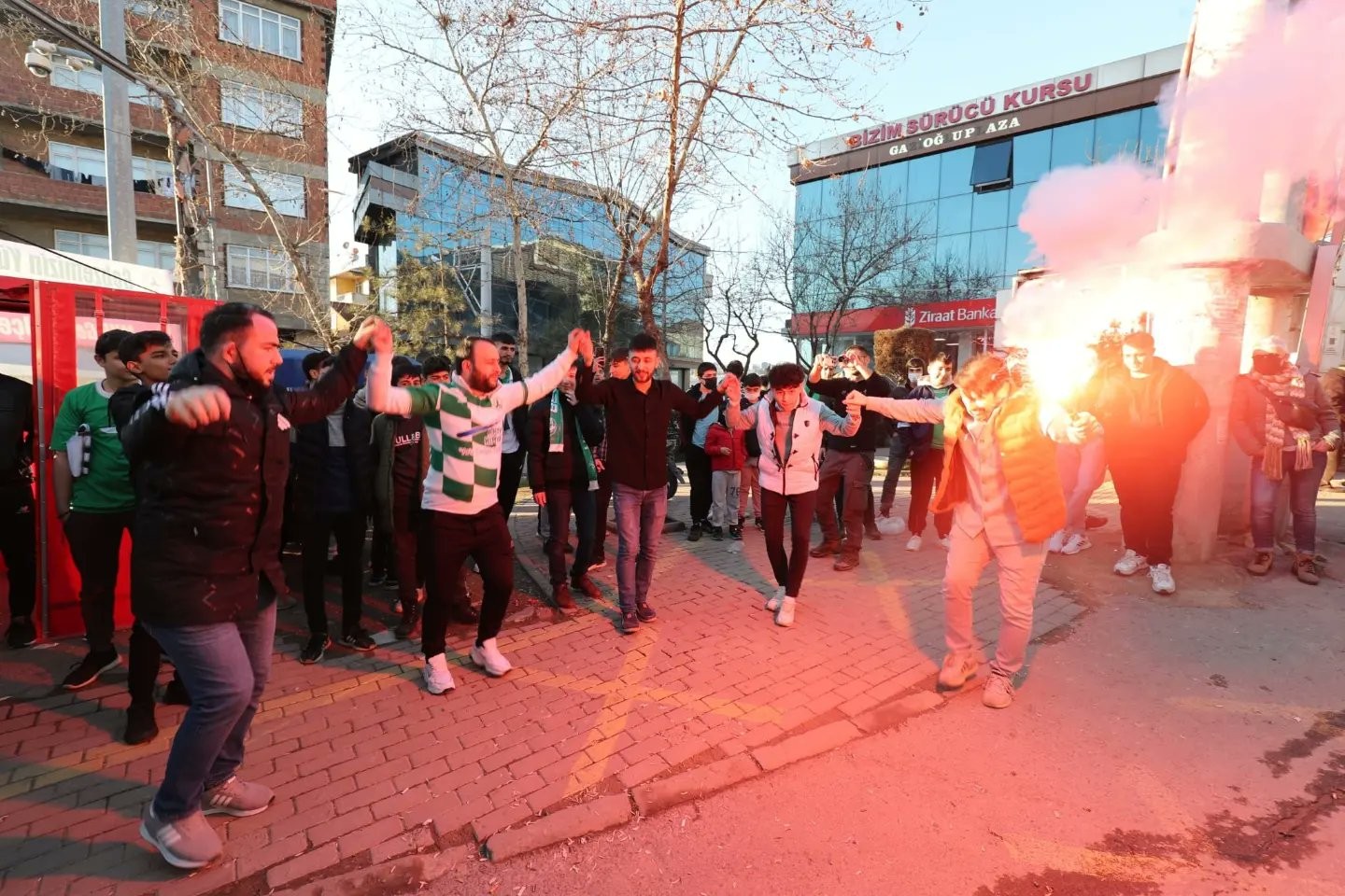 1. Küme ekibi Beylikbağıspor, ligin bitimine 3 hafta kala şampiyonluğu garantileyerek adını Amatör Süper Lig’e yazdırdı. Taraftarların ...