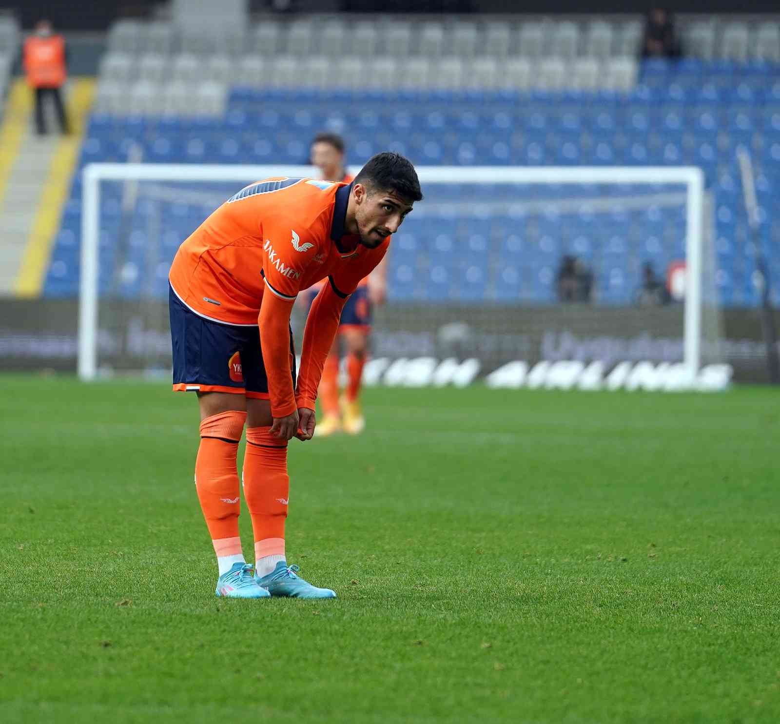 Fatih Karagümrük’e 2-1 kaybeden Medipol Başakşehir, ligde 4 maç sonra mağlubiyetle tanışmış oldu. Spor Toto Süper Lig’in 27. haftasında ...