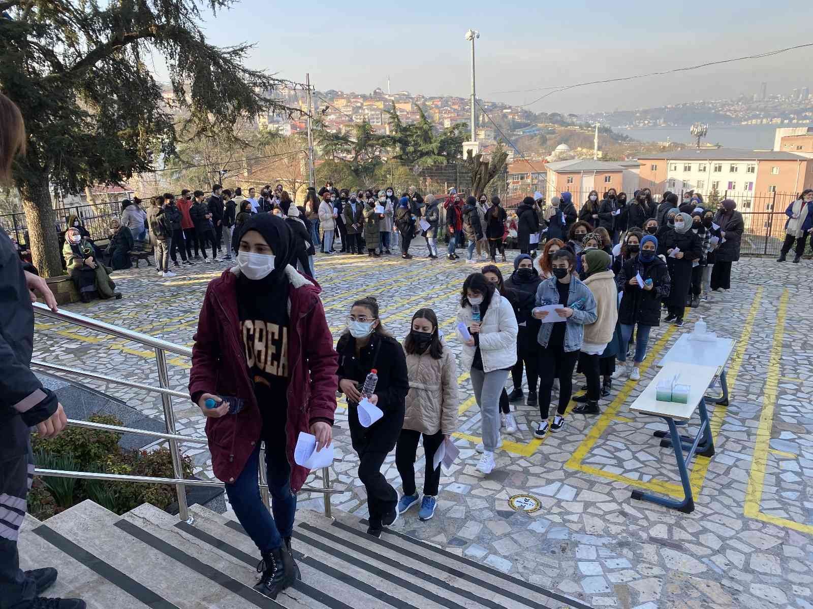 BEYSEM Otağtepe YKS ve LGS hazırlık kursları merkezi olarak sınavlara hazırlanan öğrenciler için simülasyon deneme sınavı gerçekleştirdi. ÖSYM ...