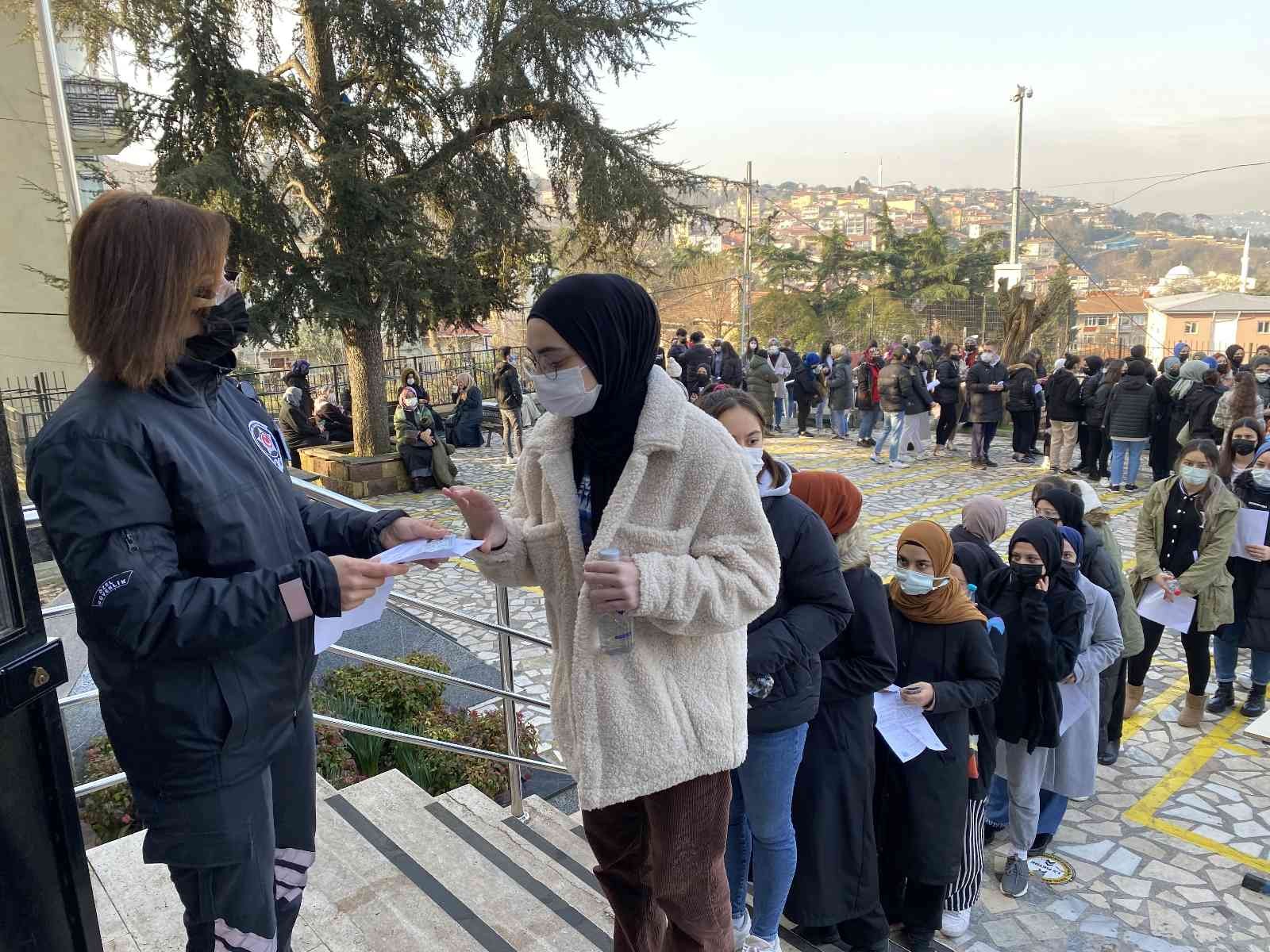 BEYSEM Otağtepe YKS ve LGS hazırlık kursları merkezi olarak sınavlara hazırlanan öğrenciler için simülasyon deneme sınavı gerçekleştirdi. ÖSYM ...