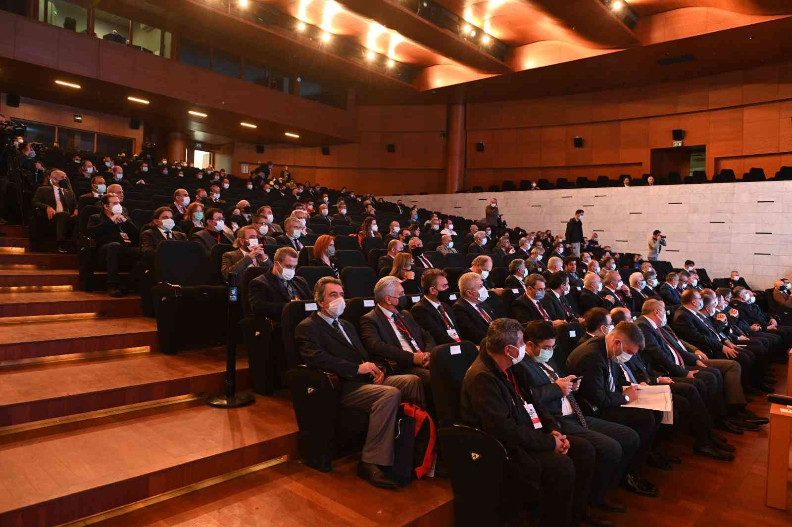 Bursa Büyükşehir Belediyesi ile AFAD işbirliğinde düzenlenen ‘Deprem Zararlarının Azaltılması Ortak Akıl Çalıştayı’nda Bursa’nın deprem gerçeği ...