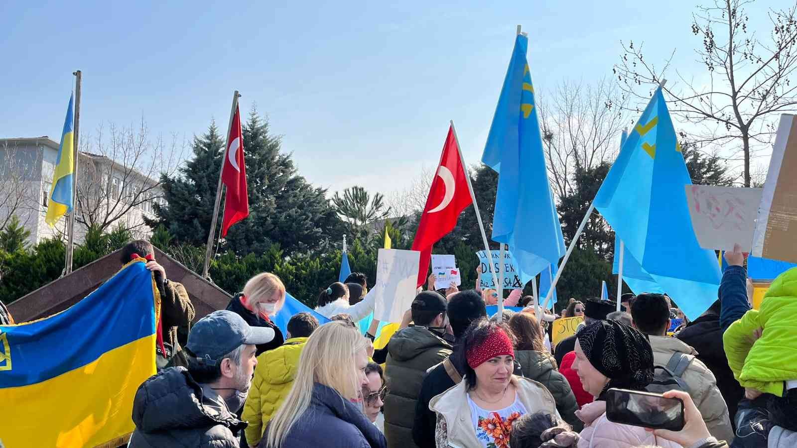 Bursa’da yaşayan Ukraynalı ve Bursalılar Rusya’yı protesto etti. Bursa’nın Nilüfer ilçesi Mikolayiv Barış parkında düzenlenen basın açıklamasına ...