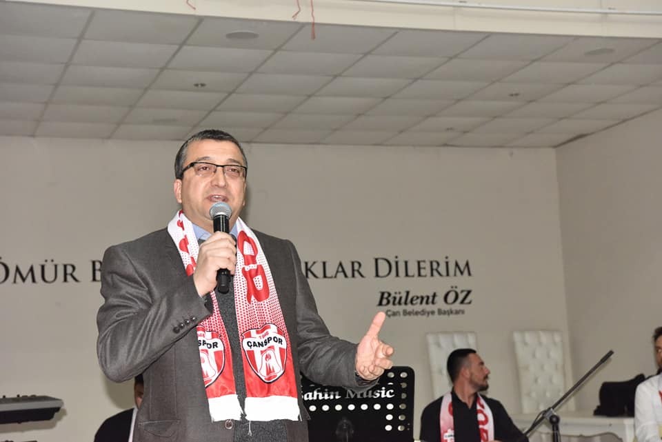 Çanakkale’nin Çan ilçesinde Çanspor’a destek ve dayanışma gecesi düzenlendi. Çan belediyesi düğün salonunda düzenlenen dayanışma ve destek ...