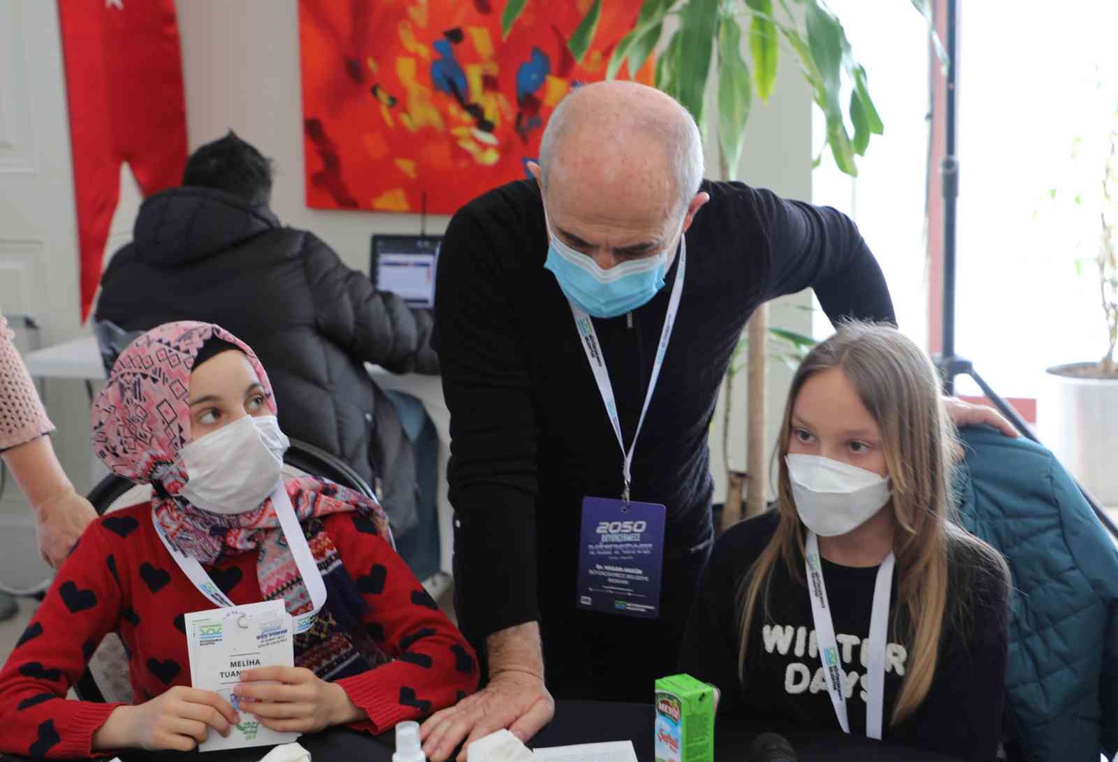 Büyükçekmece Belediyesi’nin “Gelecek Sizinle Gelecek” sloganıyla hayata geçirdiği “Büyükçekmece’nin 2050 Vizyonu” çocukların katkısıyla devam ...