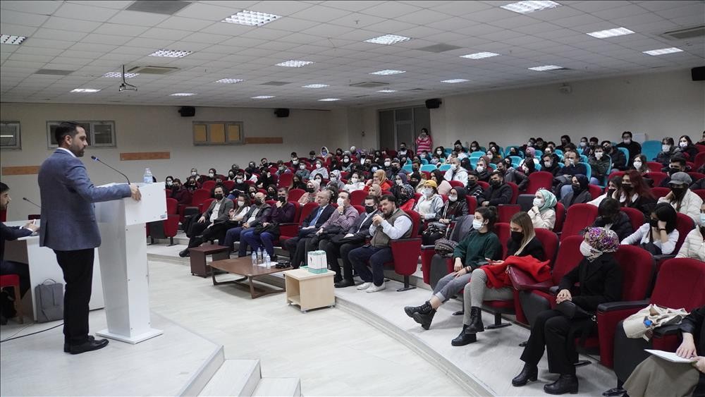 Girişimci İş Adamları Vakfı Gebze Şube Başkanı Yavuz Kuş, Türk girişimcilerin mobil oyun sektöründe elde ettiği başarıya dikkati çekerek, “En çok ...