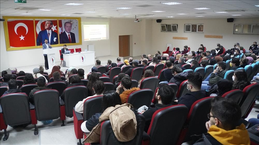 Girişimci İş Adamları Vakfı Gebze Şube Başkanı Yavuz Kuş, Türk girişimcilerin mobil oyun sektöründe elde ettiği başarıya dikkati çekerek, “En çok ...