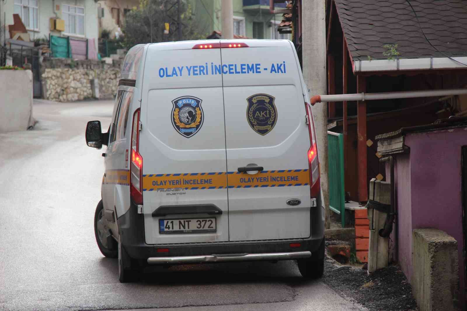 Kocaeli’nin İzmit ilçesinde iki gündür kendisinden haber alınamayan 66 yaşındaki kişi evinde ölü bulundu. Olay, İzmit ilçesine bağlı Cedit ...