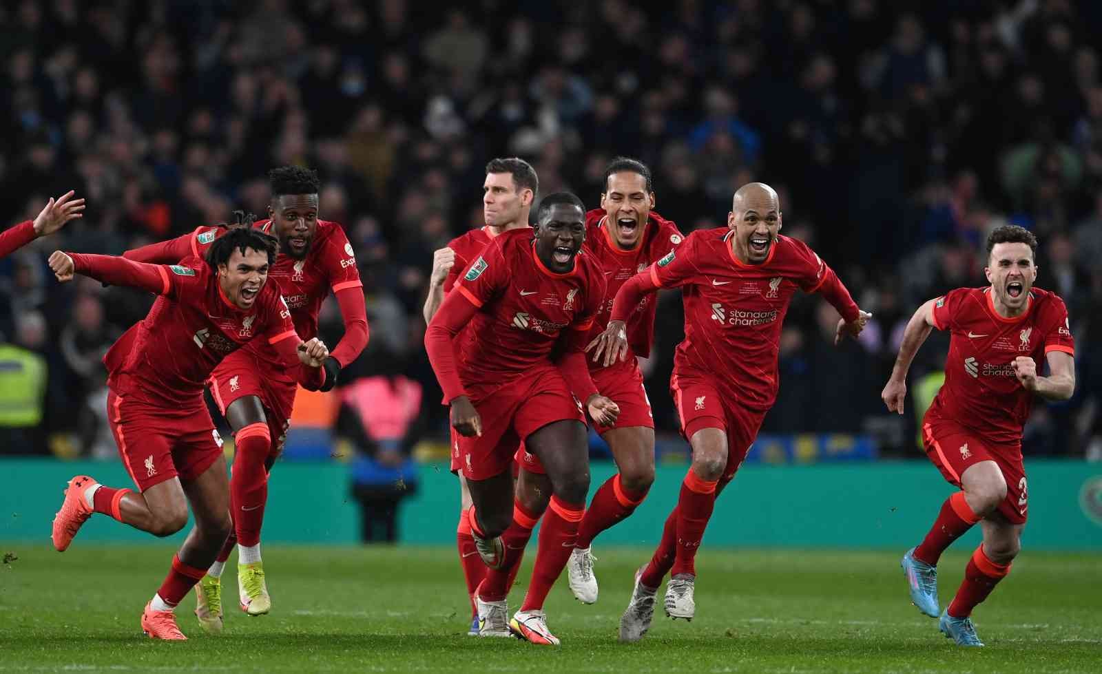 İngiltere Lig Kupası Final maçında Chelsea’yi penaltılarda deviren Liverpool, kupayı 9. kez müzesine götürdü. İngiltere Lig Kupası finalinde ...