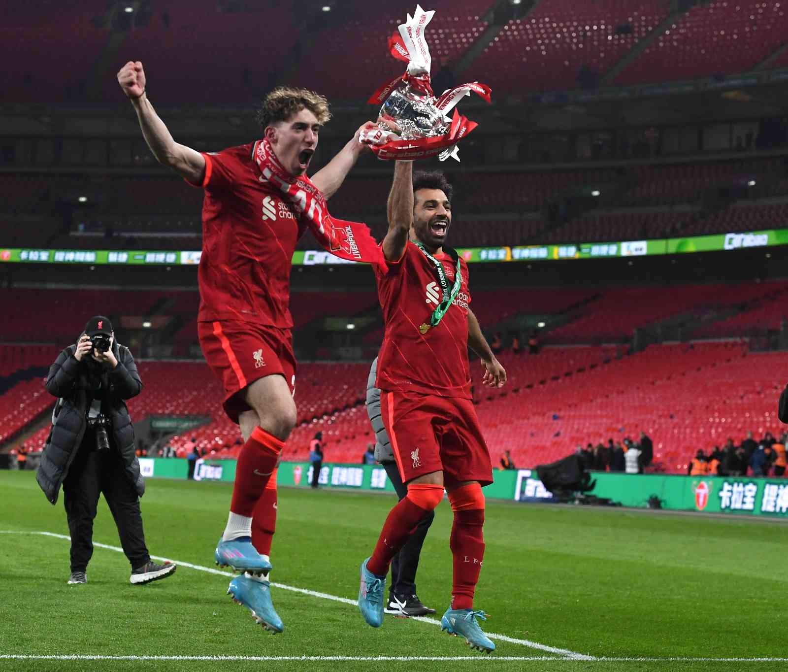 İngiltere Lig Kupası Final maçında Chelsea’yi penaltılarda deviren Liverpool, kupayı 9. kez müzesine götürdü. İngiltere Lig Kupası finalinde ...