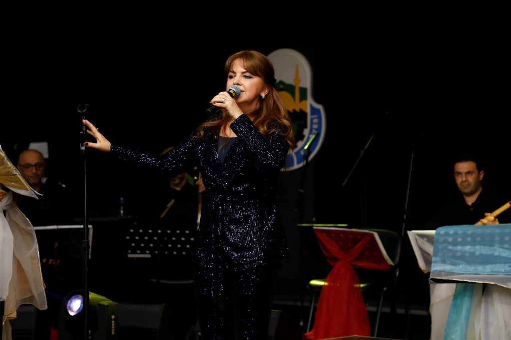 İnegöl Belediyesi, Şubat ayı kültür sanat etkinlikleri kapsamında Türk Halk Müziği Korosu ve Türk Halk Müziğinin başarılı yorumcularından TRT Ses ...