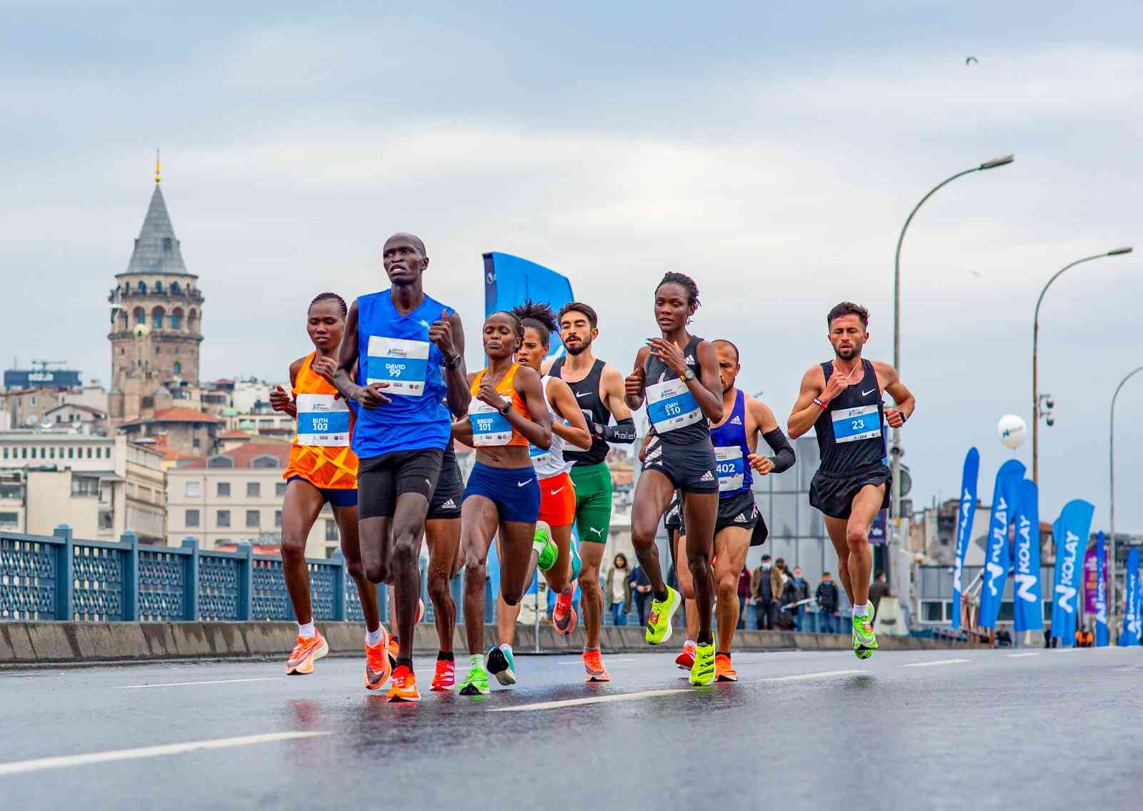 Dünyanın en iyi yarı maratonları arasında yer alan İstanbul Yarı Maratonu, 27 Mart 2022 Pazar günü 17. kez koşulacak. Tarihi Yarımada’da ...