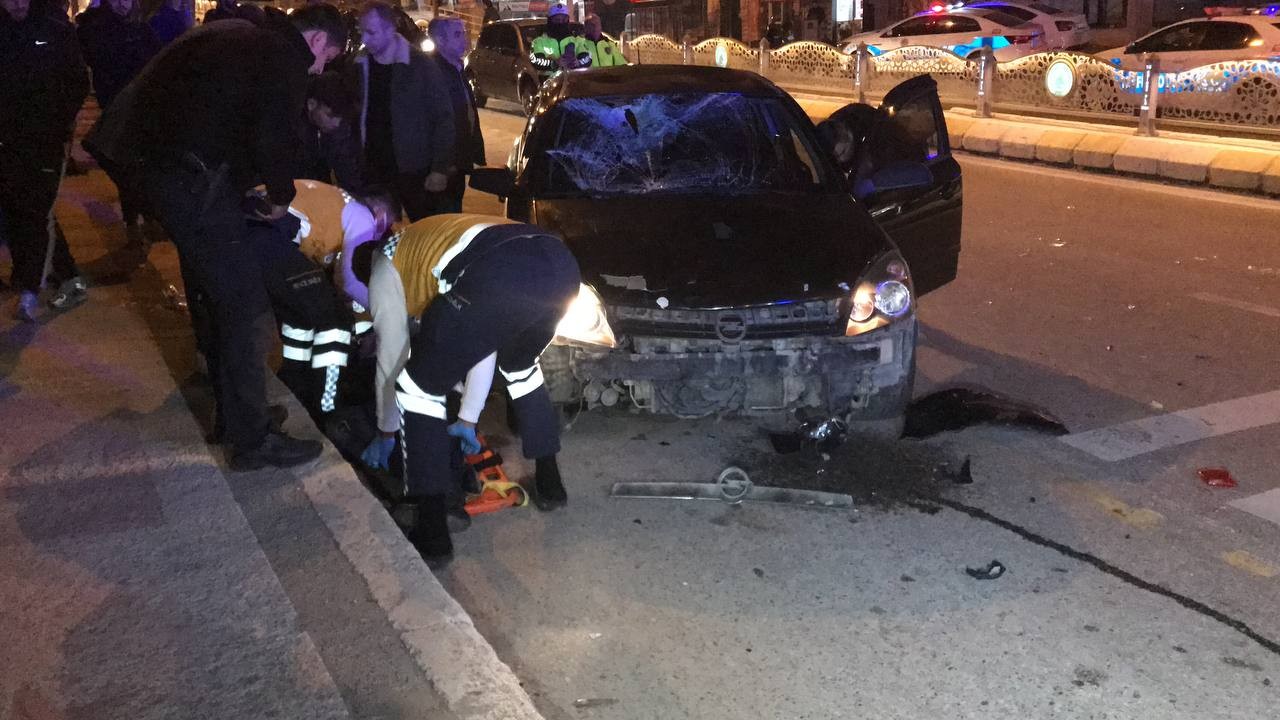 Edirne’de geçtiğimiz gün yaşanan kaza sonucu kalbi duran sürücüye sağlık ekibinin müdahale etmesiyle yeniden yaşama tutunan motosiklet ...