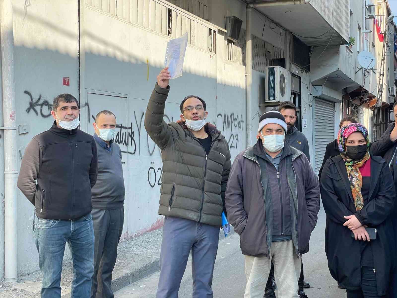 Sarıyer Huzur Mahallesi sakinleri yaklaşık 1 yıl önce stüdyoya çevrilen daireden gece gündüz demeden gelen gürültüye isyan etti. Stüdyoya ...