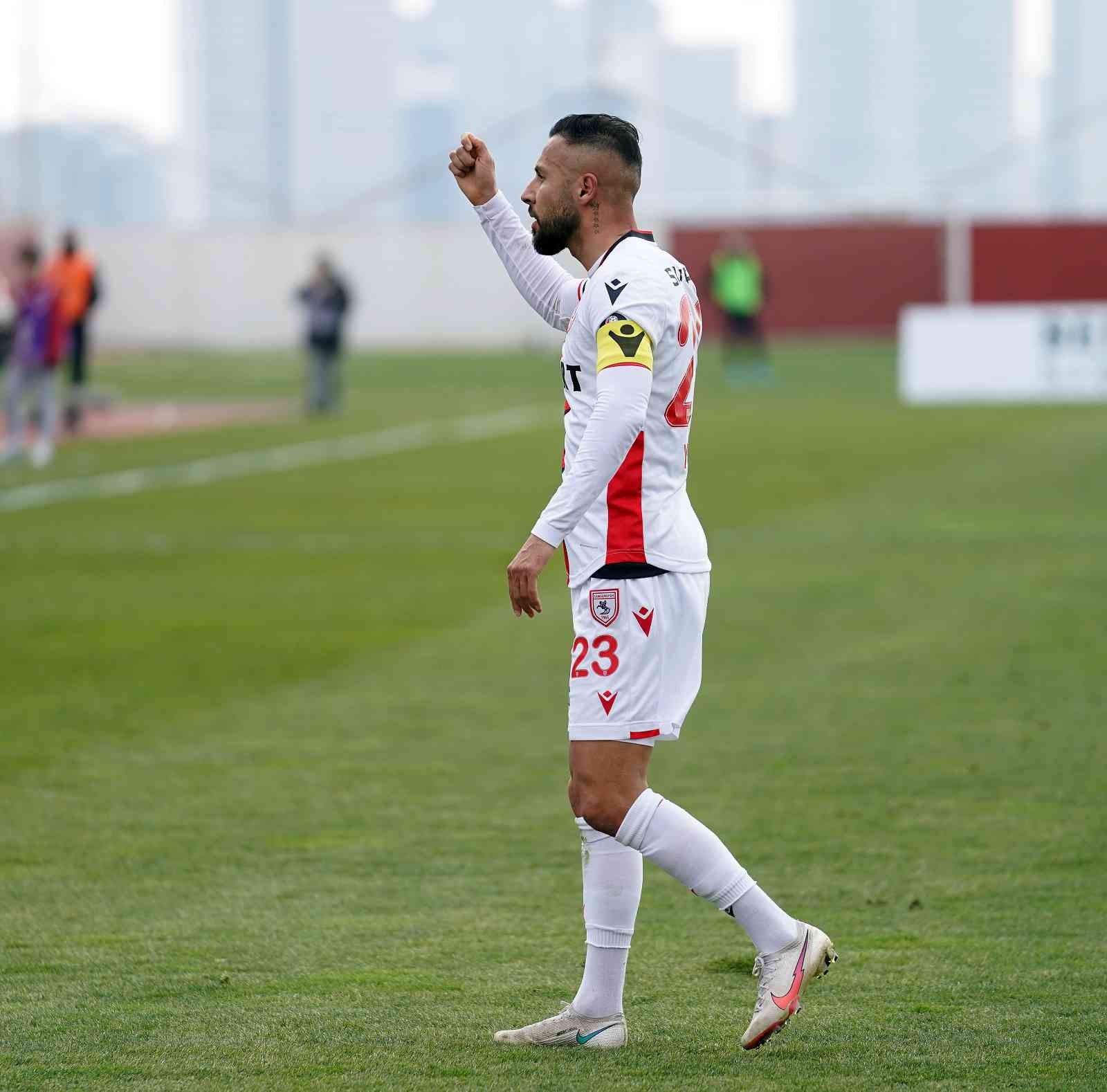 Spor Toto 1. Lig’in 27. haftasında Ümraniyespor, sahasında Samsunspor ile karşılaştı. İstanbul ekibi sahadan 3-1 galip ayrıldı. Maçtan dakikalar ...