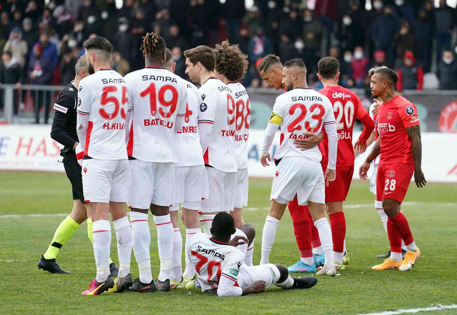 Spor Toto 1. Lig’in 27. haftasında Ümraniyespor, sahasında Samsunspor ile karşılaştı. İstanbul ekibi sahadan 3-1 galip ayrıldı. Maçtan dakikalar ...