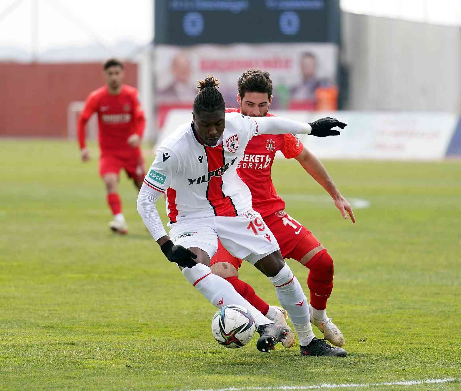 Spor Toto 1. Lig’in 27. haftasında Ümraniyespor, sahasında Samsunspor ile karşılaştı. İstanbul ekibi sahadan 3-1 galip ayrıldı. Maçtan dakikalar ...