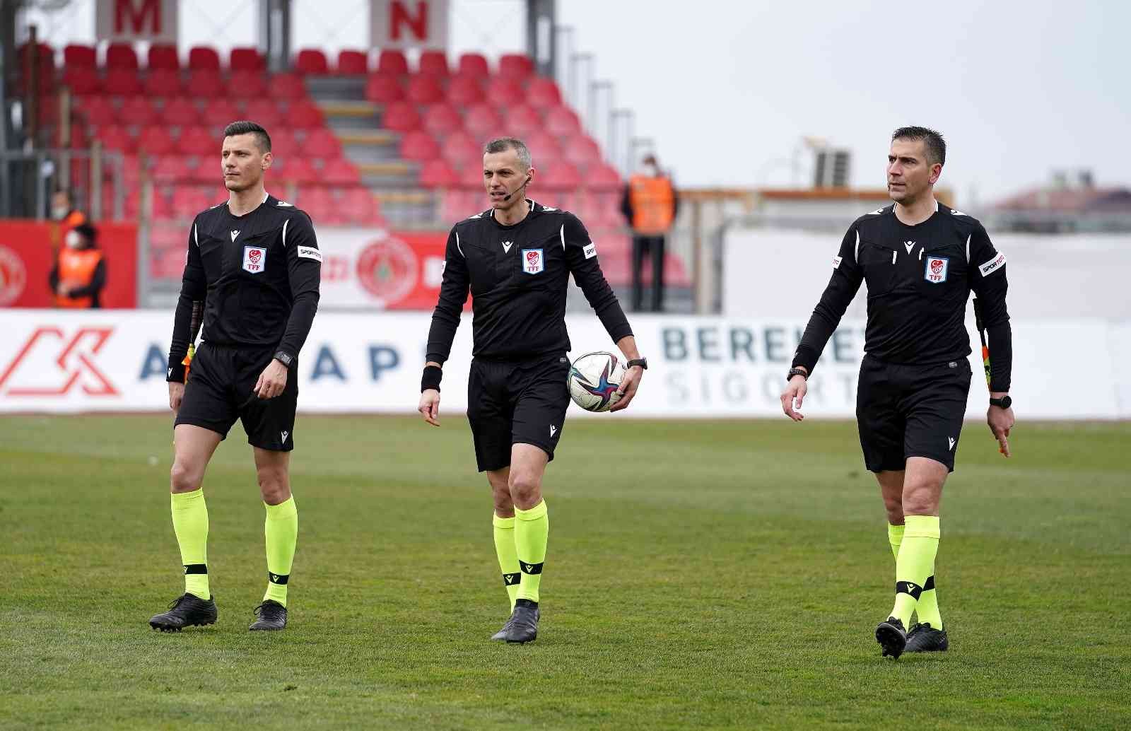 Spor Toto 1. Lig’in 27. haftasında Ümraniyespor, sahasında Samsunspor ile karşılaştı. İstanbul ekibi sahadan 3-1 galip ayrıldı. Maçtan dakikalar ...