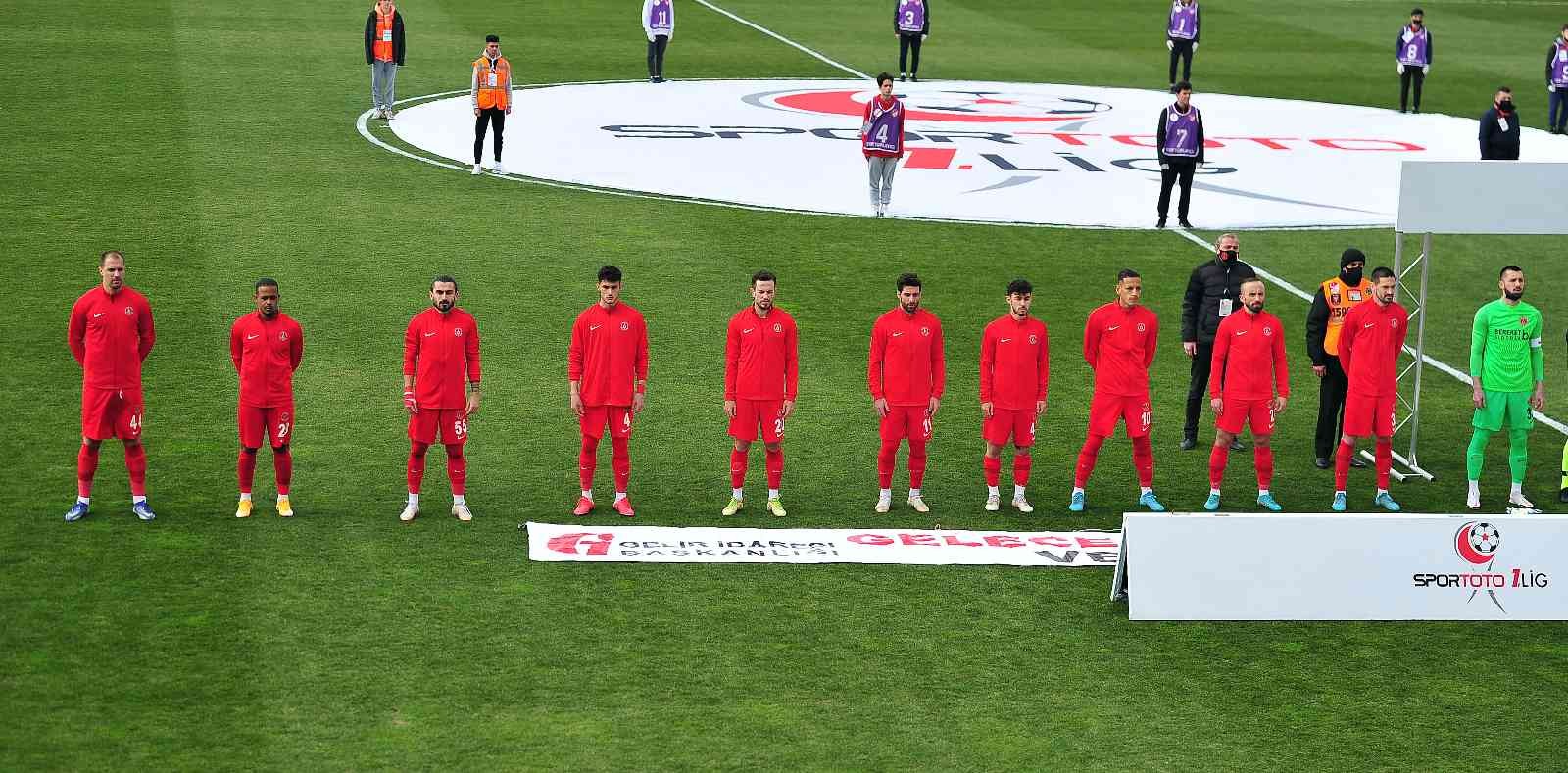 Spor Toto 1. Lig’in 27. haftasında Ümraniyespor, sahasında Samsunspor ile karşılaştı. İstanbul ekibi sahadan 3-1 galip ayrıldı. Maçtan dakikalar ...