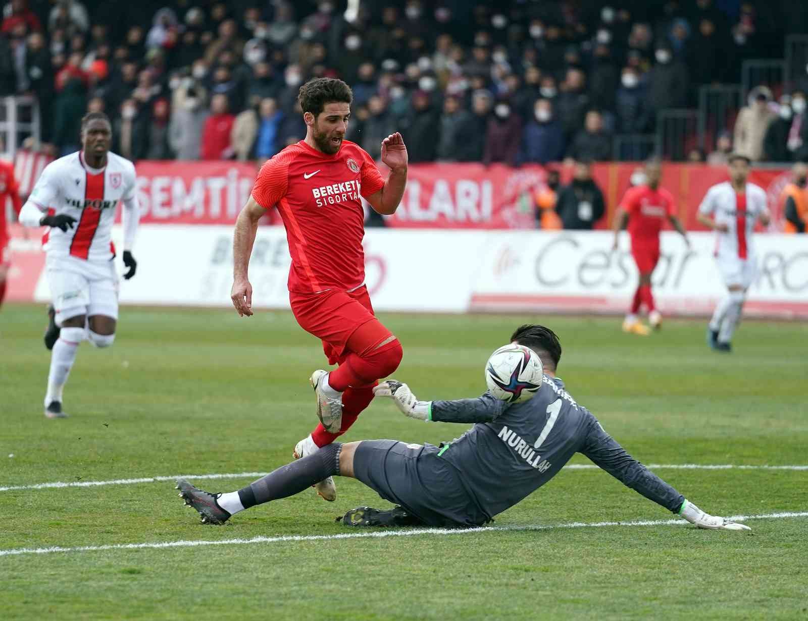 Spor Toto 1. Lig’in 27. haftasında Ümraniyespor, sahasında Samsunspor ile karşılaştı. İstanbul ekibi sahadan 3-1 galip ayrıldı. Maçtan dakikalar ...