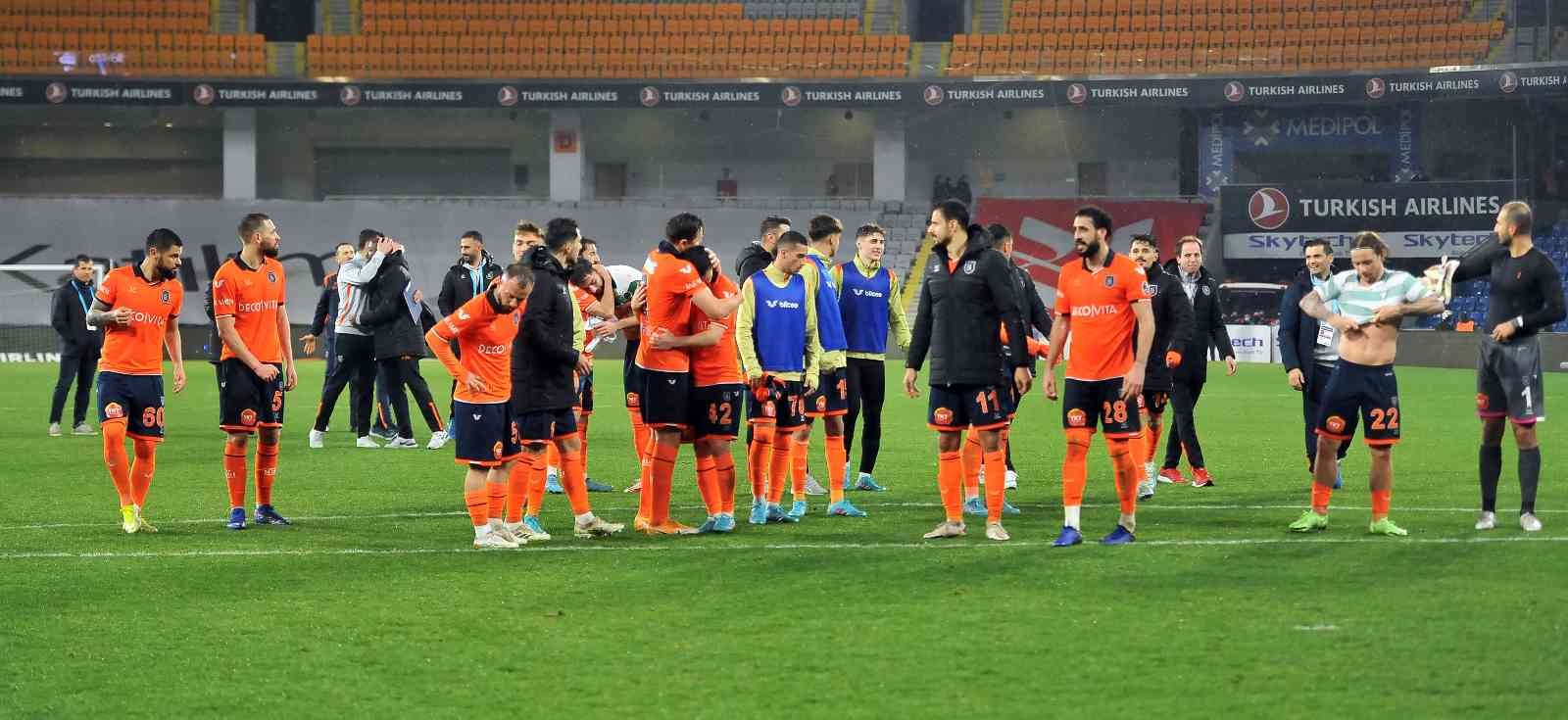 Başakşehir, 21. hafta erteleme mücadelesinde İH Konyaspor’u konuk etti. Ev sahibi ekip, ilk yarısını 1-0 geride kapattığı mücadeleden 2-1’lik ...