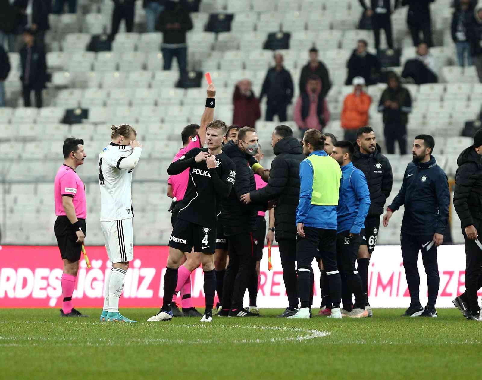 Spor Toto Süper Lig’in 26. haftasında Beşiktaş, Altay’ı ağırladı. Müsabaka siyah-beyazlı ekibin 1-0’lık üstünlüğüyle sona erdi. Maçtan ...