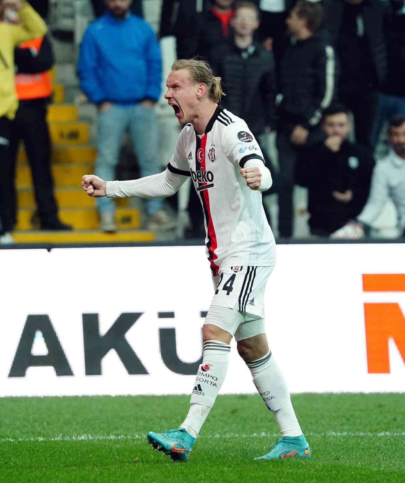 Spor Toto Süper Lig’in 26. haftasında Beşiktaş, Altay’ı ağırladı. Müsabaka siyah-beyazlı ekibin 1-0’lık üstünlüğüyle sona erdi. Maçtan ...