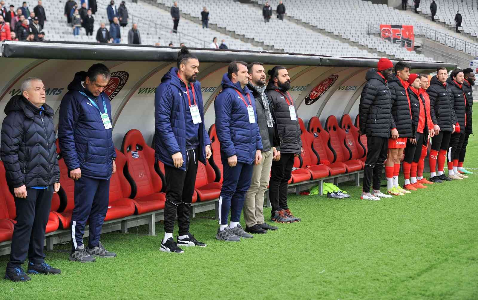 Spor Toto Süper Lig’in 26. haftasında Karagümrük, Sivasspor’u konuk ediyor. Mücadelenin 25 dakikası golsüz eşitlikle geçildi. Kaynak: İHA