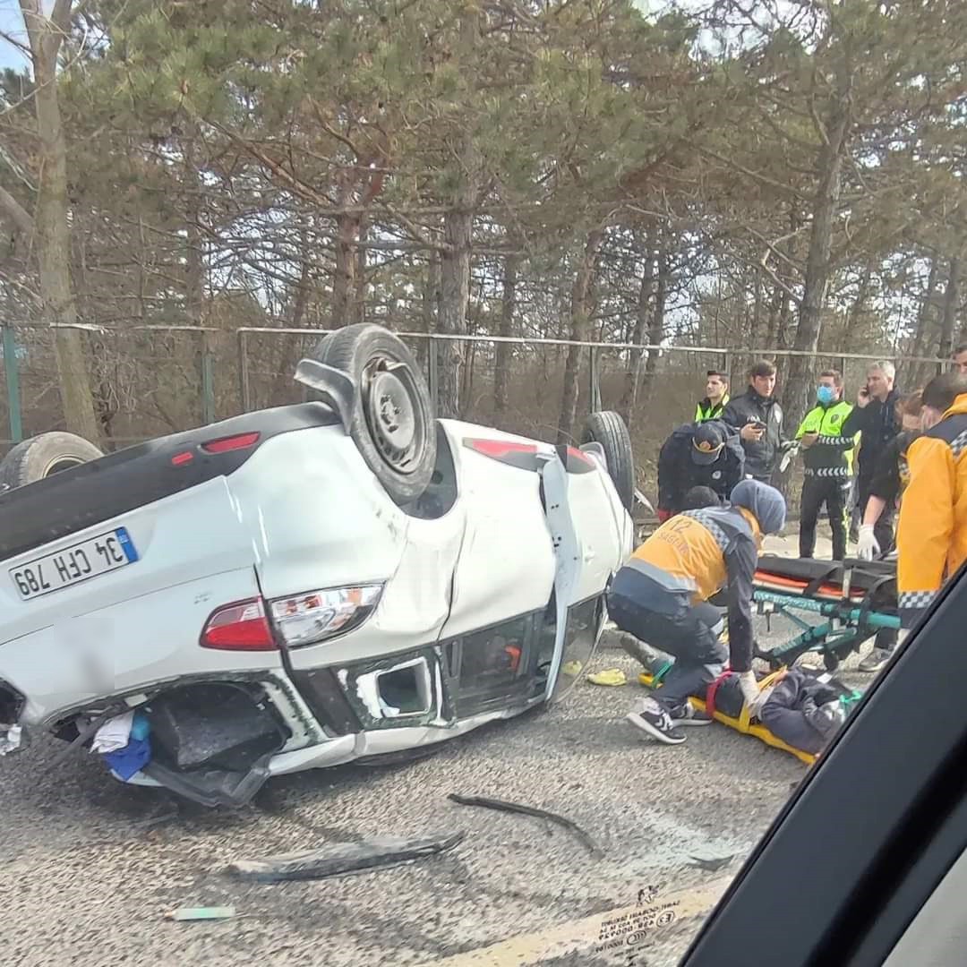 Tekirdağ’da meydana gelen trafik kazasında, takla atan otomobilin sürücüsü yaralandı. Kapaklı – Çerkezköy istikametinde seyreden bir otomobil ...