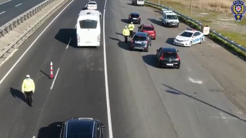 Tekirdağ Bölge Trafik Denetleme Şube Müdürlüğü ekiplerince Tekirdağ-İstanbul yolunda dron destekli uygulama gerçekleştirildi. Tekirdağ Bölge ...