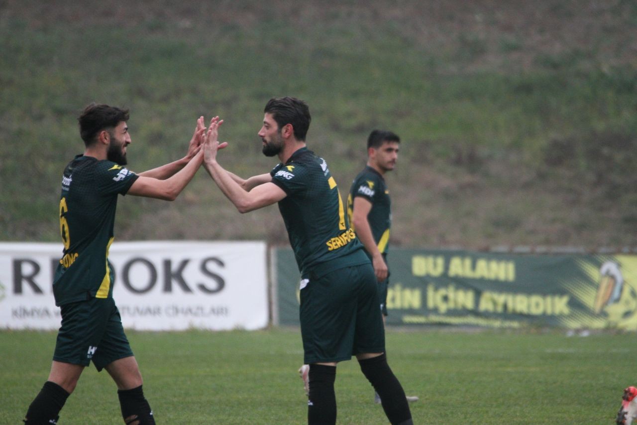 TFF 3. Lig ekiplerinden Darıca Gençlerbirliği, sahasında Çarşambaspor’u 1-0 mağlup etti. 3 puanı hanesine yazdıran sarı-yeşilliler, puan ...