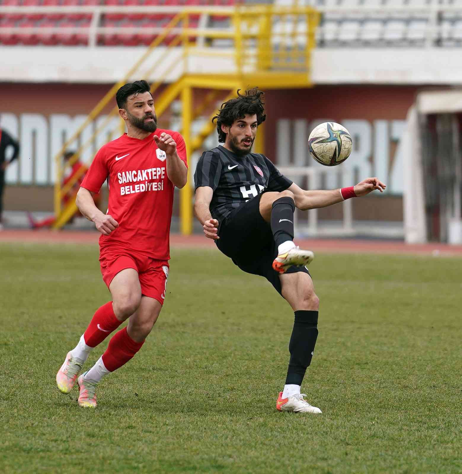 TFF 3. Lig 1. Grup 24. hafta mücadelesinde Sancaktepe Futbol Kulübü, sahasında karşılaştığı Nevşehir Belediyespor’a 2-1 yenildi. Stat: 15 Temmuz ...