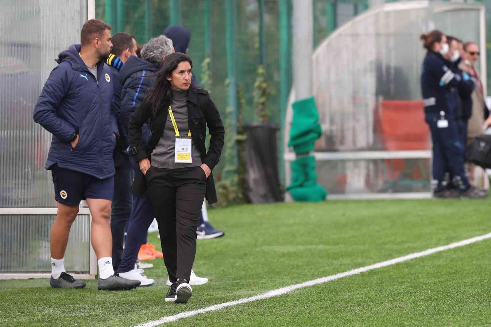 Turkcell Kadın Futbol Süper Ligi 12. hafta mücadelesinde Fenerbahçe, Beşiktaş’ı konuk etti. Sarı-lacivertli ekip 2-1 kazanırken, siyah-beyazlılar ...