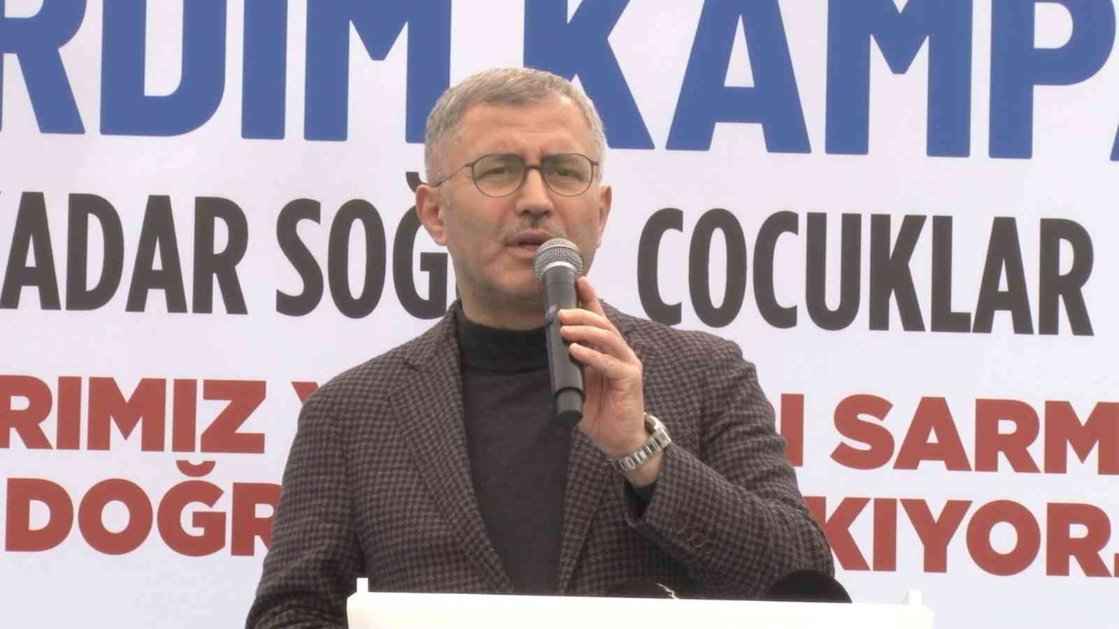 Üsküdar Belediyesi tarafından “İdlib Hiç Olmadığı Kadar Soğuk. Çocuklar Çok Üşüyor!” sloganıyla başlatılan yardım kampanyası kapsamında 100 ...