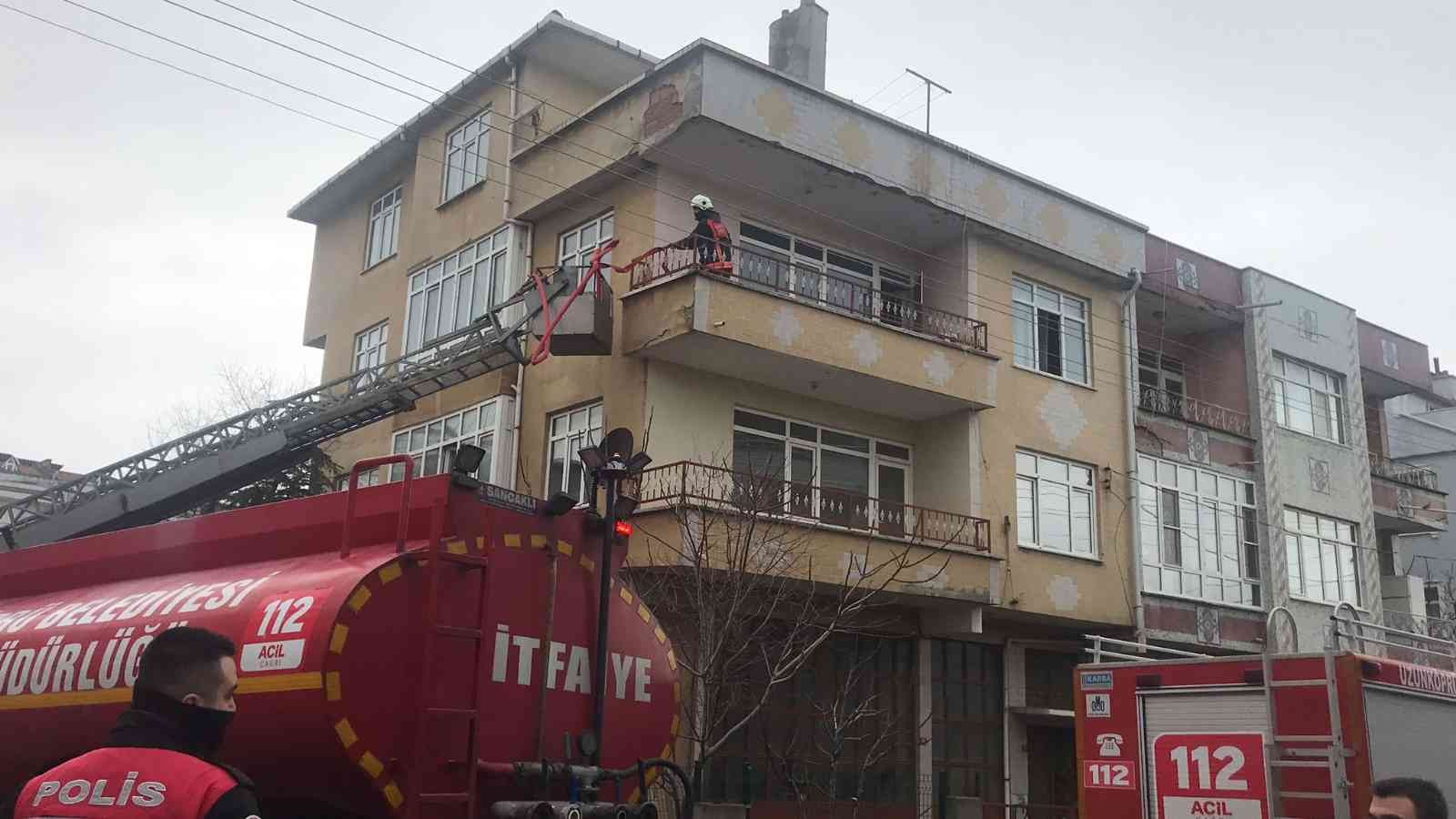 Edirne’nin Uzunköprü ilçesinde bacadan çıkan yangın evde hasara neden oldu. Yangın, ilçede bulunan Mareşal Fevzi Çakmak Mahallesi Arif Yayalar ...