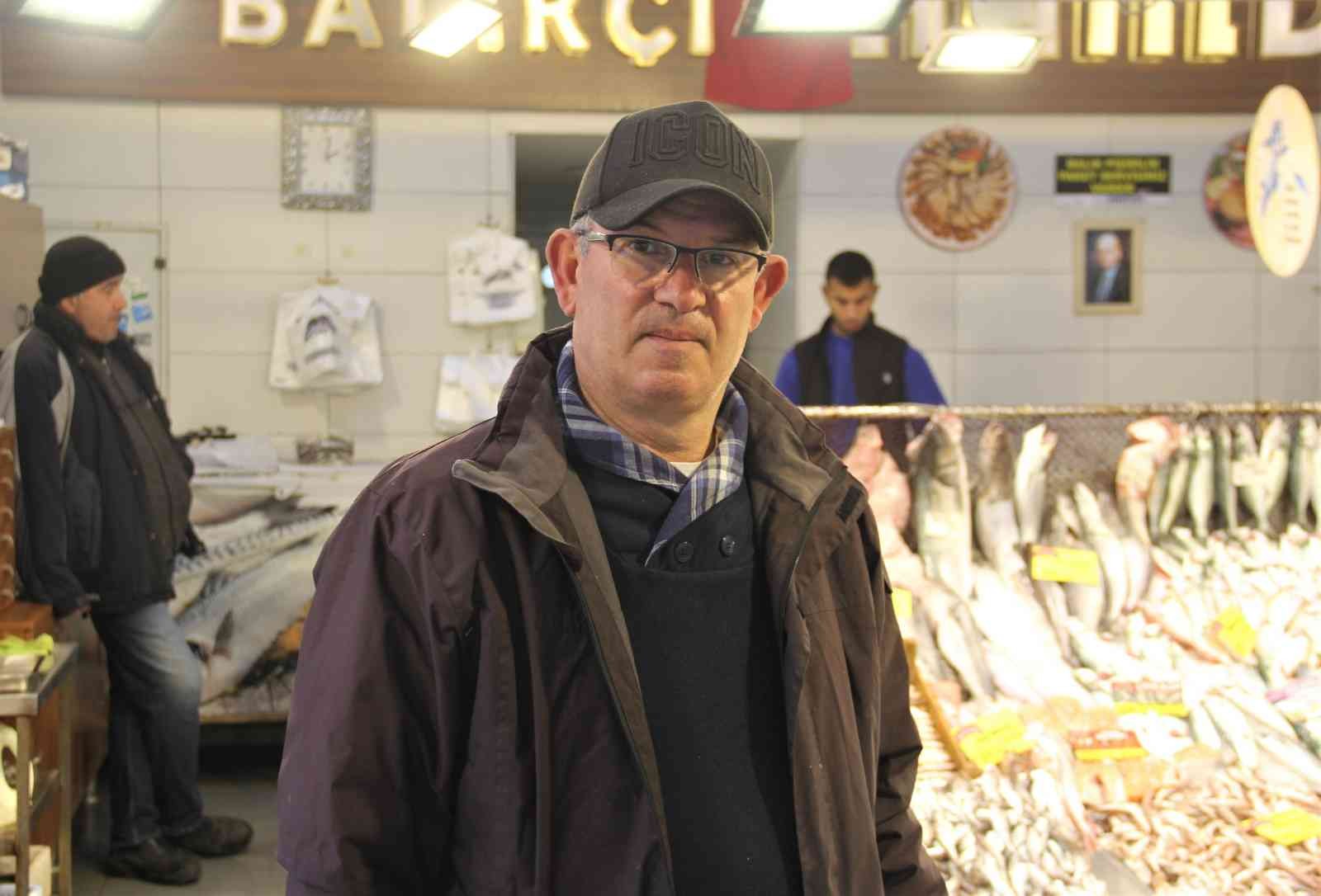 Kocaeli’de yaşayan 67 yaşındaki Kemal Bineklioğlu, aile mesleği olan balıkçılığı 52 yıldır sürdürüyor. Kendisi gibi balıkçı olan babası denizde ...