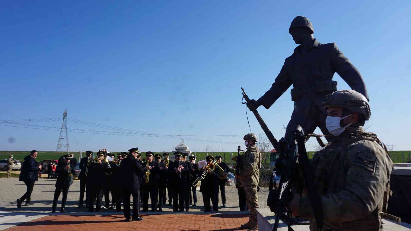 Edirne’de 18 Mart Çanakkale Zaferi ve Şehitleri Anma Günü’nde düzenlenen törende şehitler anıldı. Çanakkale Deniz Zaferi nedeniyle yurdun her ...