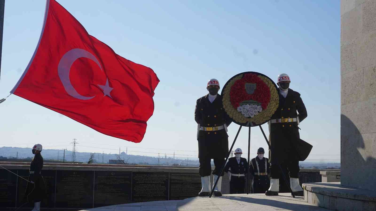 Edirne’de 18 Mart Çanakkale Zaferi ve Şehitleri Anma Günü’nde düzenlenen törende şehitler anıldı. Çanakkale Deniz Zaferi nedeniyle yurdun her ...