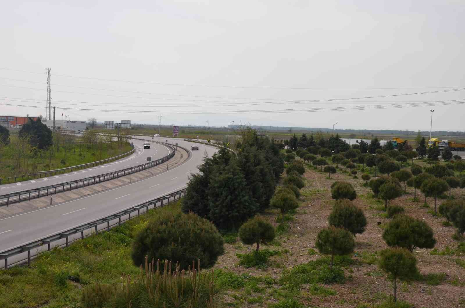 Son dönemlerde artışa geçen konut fiyatları sebebiyle gayrimenkul yatırımcılarının yeni rotası arsa ve arazi yatırımı olmaya başladı. Özellikle ...