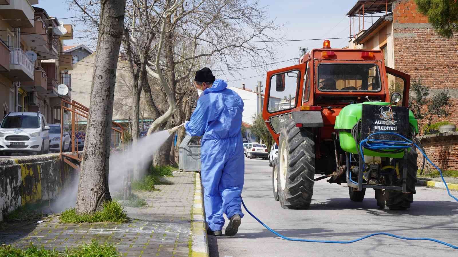 Altıeylül Belediyesi Park ve Bahçeler Müdürlüğü’ne bağlı ekipler ilçe genelinde bahar temizliğine başladı. Park ve Bahçeler Müdürlüğü’ne bağlı ...