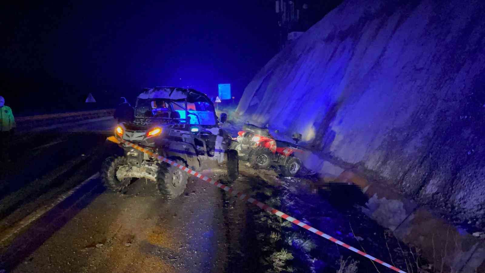 Bursa’nın İnegöl ilçesinde ATV’yi çekerken lastiği halata dolanıp yağmur suyu kanalına düşen sürücü hayatını kaybetti. Ölen sürücünün 2 ay sonra ...