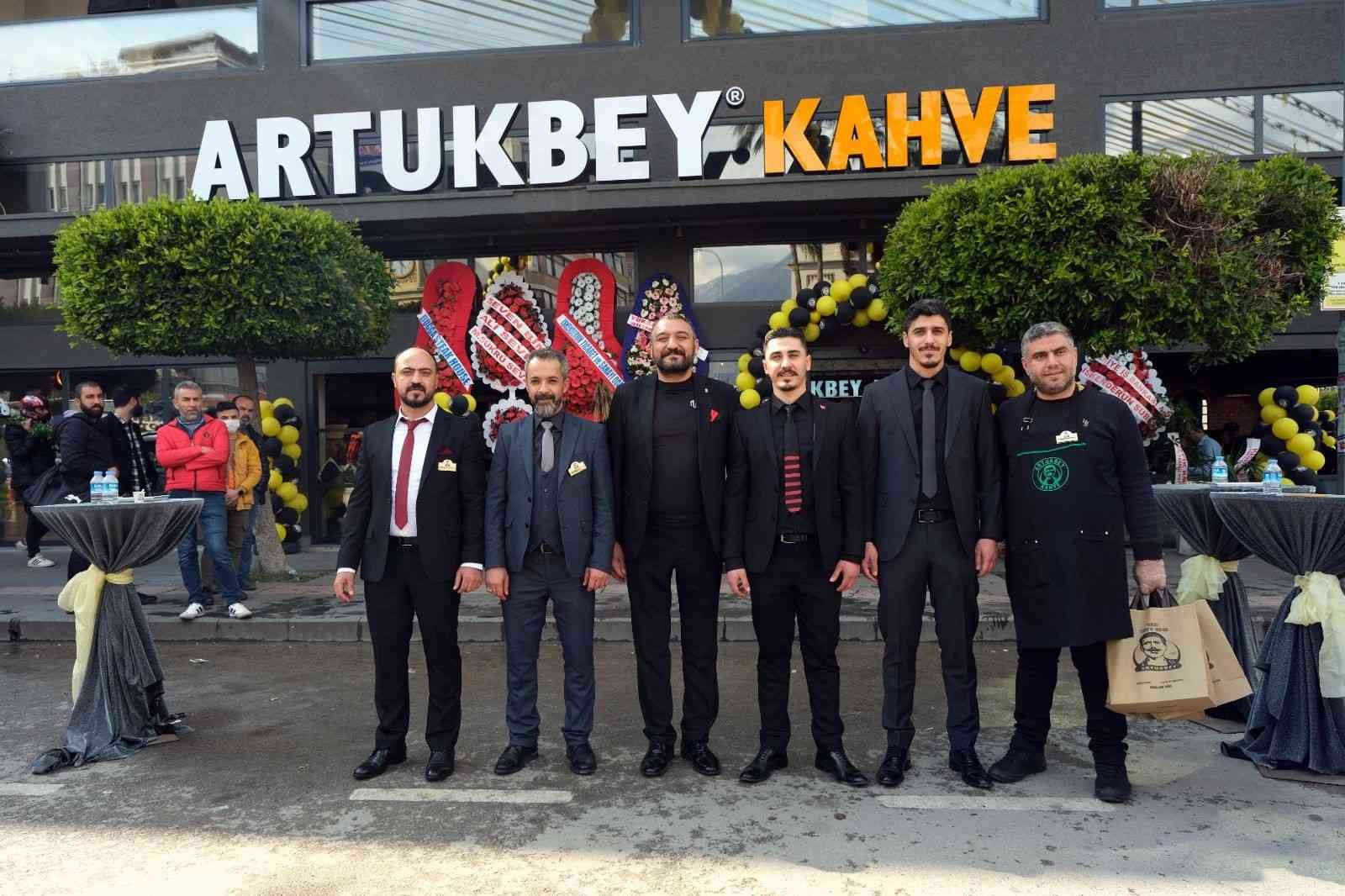 Yurt içinde ve yurt dışında yaptığı yatırımlarla güçlü bir marka haline gelen Artukbey Kahve, 75. şubesini İskenderun’da düzenlenen geniş ...