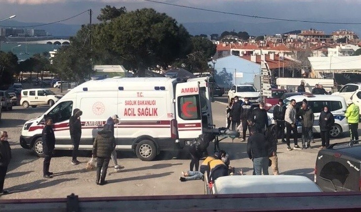 Balıkesir’in Ayvalık ilçesinde bir motosiklet ile ticari aracın çarpıştığı kazada 2 kişi yaralandı. Edinilen bilgiye göre, Ayvalık’ın ...