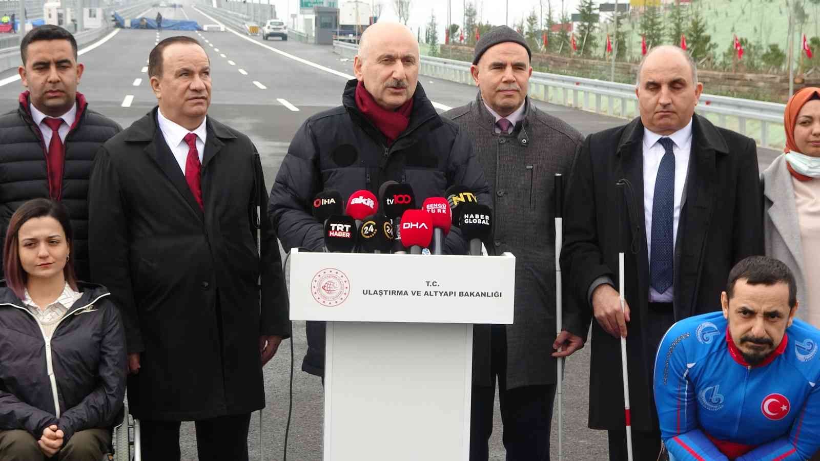 Ulaştırma ve Altyapı Bakanı Adil Karaismailoğlu, yarın Cumhurbaşkanı Recep Tayyip Erdoğan’ın katılımıyla açılışı yapılacak olan 1915 Çanakkale ...