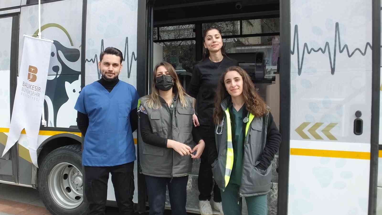 Burhaniye ilçesi, Balıkesir Büyükşehir Belediyesi’nin sokak hayvanlarına daha kaliteli ve ulaşılabilir bir hizmet sağlayabilmek oluşturduğu ...