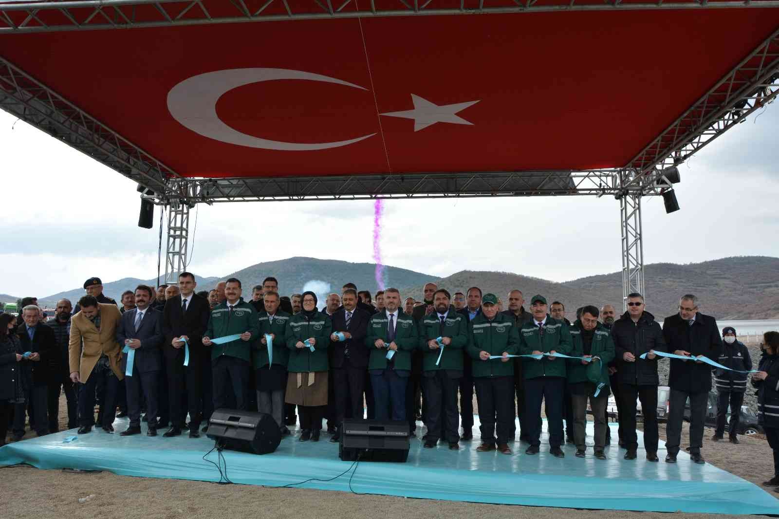 Balıkesir’de yapımı Devlet Su İşleri tarafından tamamlanan tesislerin açılışı Cumhurbaşkanı Yardımcısı Fuat Oktay’ın da canlı yayınla katıldığı ...