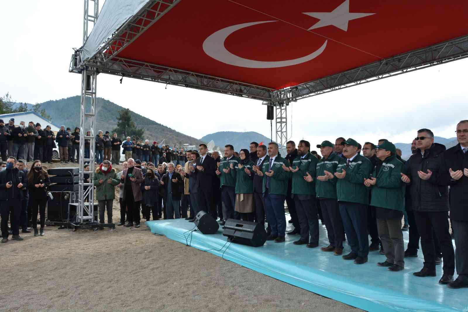 Balıkesir’de yapımı Devlet Su İşleri tarafından tamamlanan tesislerin açılışı Cumhurbaşkanı Yardımcısı Fuat Oktay’ın da canlı yayınla katıldığı ...