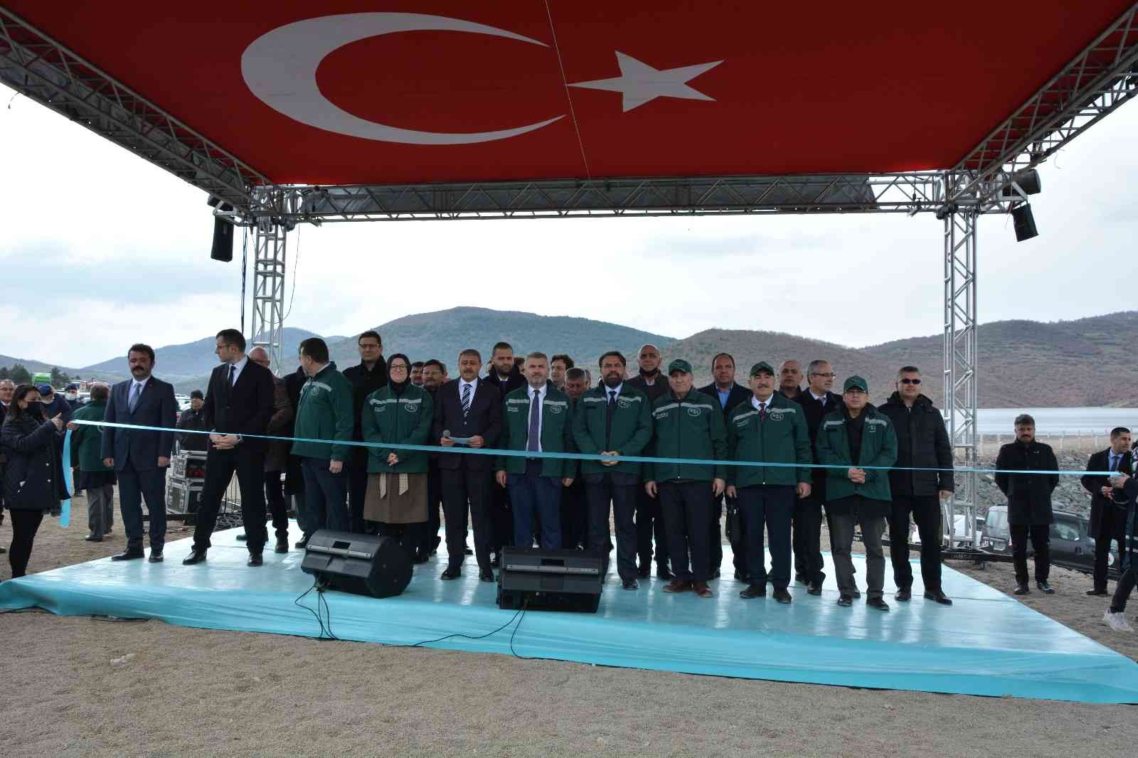 Balıkesir’de yapımı Devlet Su İşleri tarafından tamamlanan tesislerin açılışı Cumhurbaşkanı Yardımcısı Fuat Oktay’ın da canlı yayınla katıldığı ...