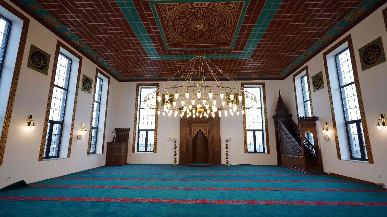 Başakşehir’de, hayırseverlerin desteğiyle inşa edilen Şinasi Ünsal Camii ve Taziye Evi’nde sona gelindi. Bin 200 kişinin aynı anda ibadet ...